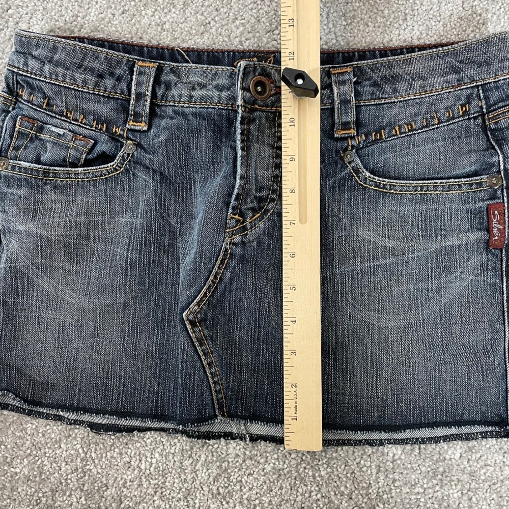 Silver Jeans Co Denim Mini Skirt Womens 31 Teja Y2K Low Rise Raw Hem (Tag 29) - Picture 10 of 11